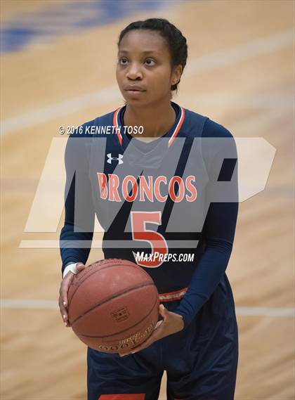 Thumbnail 2 in Clark vs. Brandeis photogallery.