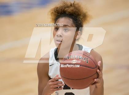 Thumbnail 2 in Clark vs. Brandeis photogallery.