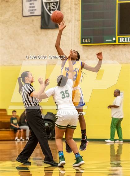 Thumbnail 1 in Moreau Catholic vs. Pinole Valley (NCS-CIF Playoffs) photogallery.