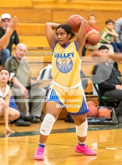 Thumbnail 2 in Moreau Catholic vs. Pinole Valley (NCS-CIF Playoffs) photogallery.