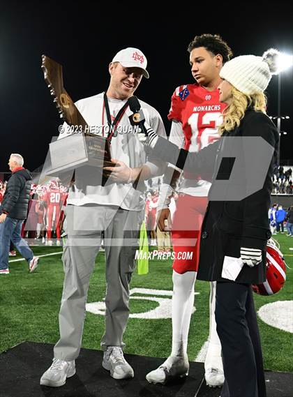 Thumbnail 3 in Serra vs. Mater Dei (CIF State Open Final) photogallery.