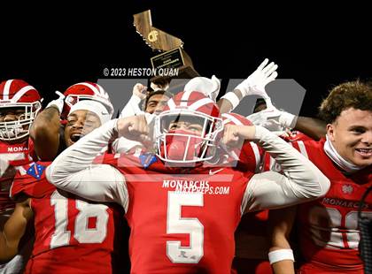 Thumbnail 2 in Serra vs. Mater Dei (CIF State Open Final) photogallery.