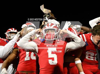 Thumbnail 3 in Serra vs. Mater Dei (CIF State Open Final) photogallery.