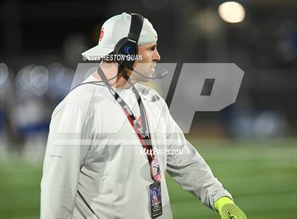 Thumbnail 3 in Serra vs. Mater Dei (CIF State Open Final) photogallery.