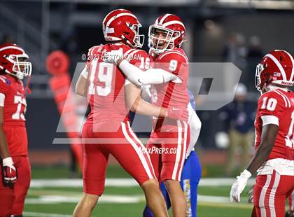 Thumbnail 2 in Serra vs. Mater Dei (CIF State Open Final) photogallery.