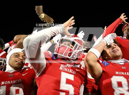 Thumbnail 2 in Serra vs. Mater Dei (CIF State Open Final) photogallery.