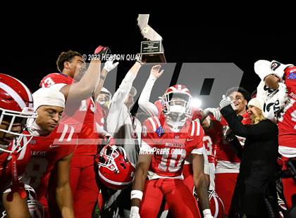 Thumbnail 3 in Serra vs. Mater Dei (CIF State Open Final) photogallery.