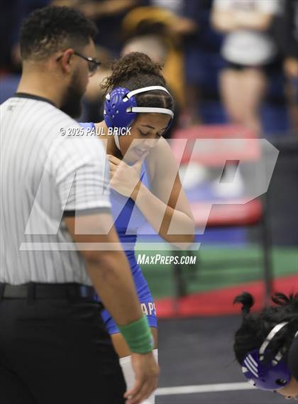 Thumbnail 3 in UIL Girls Wrestling Region 4 Finals (Day 2) photogallery.