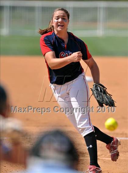 Thumbnail 3 in La Salle vs. Marymount (CIF SS D6 Final) photogallery.