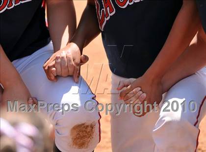 Thumbnail 2 in La Salle vs. Marymount (CIF SS D6 Final) photogallery.