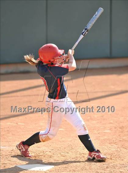 Thumbnail 2 in La Salle vs. Marymount (CIF SS D6 Final) photogallery.