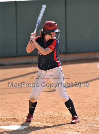 Thumbnail 2 in La Salle vs. Marymount (CIF SS D6 Final) photogallery.
