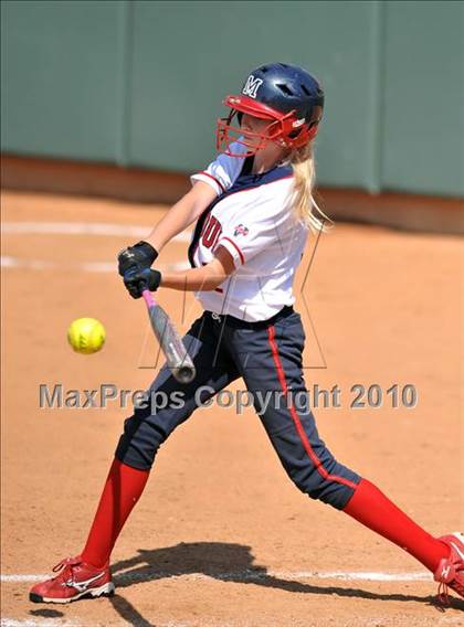 Thumbnail 3 in La Salle vs. Marymount (CIF SS D6 Final) photogallery.