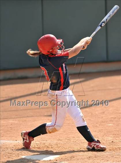Thumbnail 3 in La Salle vs. Marymount (CIF SS D6 Final) photogallery.
