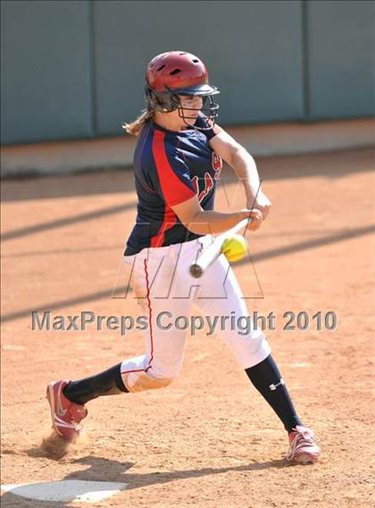 Thumbnail 2 in La Salle vs. Marymount (CIF SS D6 Final) photogallery.