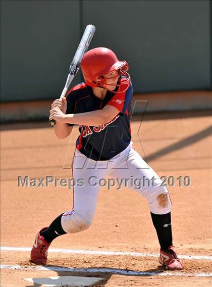Thumbnail 3 in La Salle vs. Marymount (CIF SS D6 Final) photogallery.