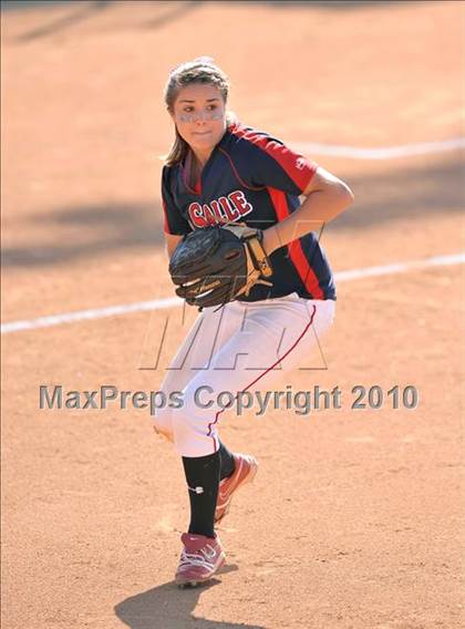 Thumbnail 3 in La Salle vs. Marymount (CIF SS D6 Final) photogallery.