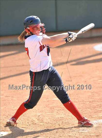 Thumbnail 2 in La Salle vs. Marymount (CIF SS D6 Final) photogallery.