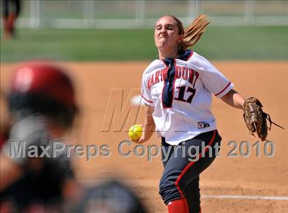 Thumbnail 3 in La Salle vs. Marymount (CIF SS D6 Final) photogallery.