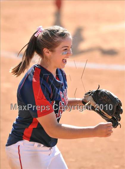 Thumbnail 1 in La Salle vs. Marymount (CIF SS D6 Final) photogallery.