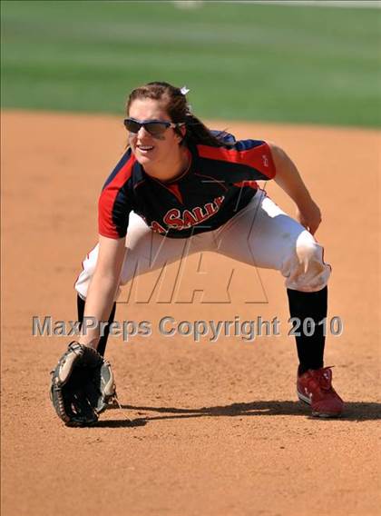 Thumbnail 2 in La Salle vs. Marymount (CIF SS D6 Final) photogallery.