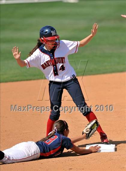 Thumbnail 2 in La Salle vs. Marymount (CIF SS D6 Final) photogallery.
