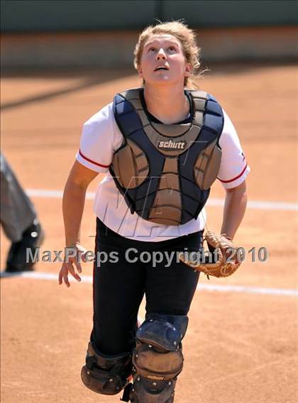 Thumbnail 3 in La Salle vs. Marymount (CIF SS D6 Final) photogallery.