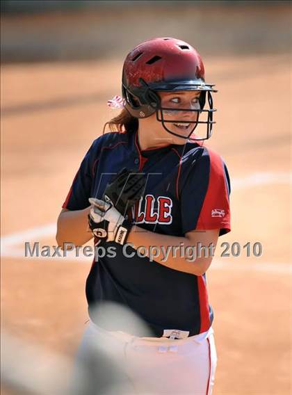 Thumbnail 2 in La Salle vs. Marymount (CIF SS D6 Final) photogallery.