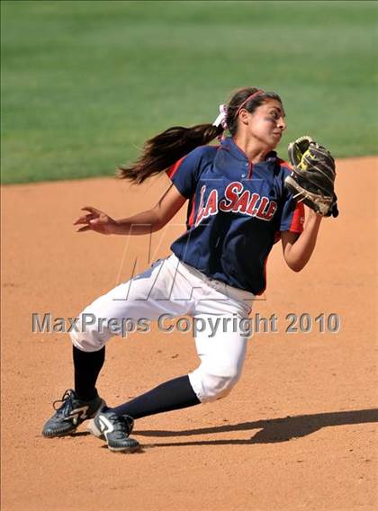 Thumbnail 2 in La Salle vs. Marymount (CIF SS D6 Final) photogallery.