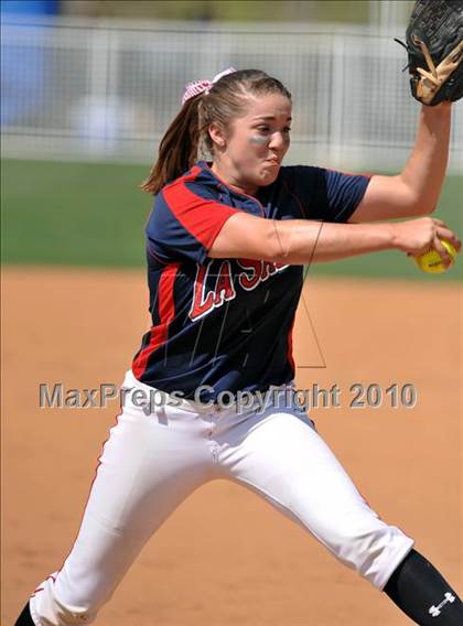 Thumbnail 2 in La Salle vs. Marymount (CIF SS D6 Final) photogallery.