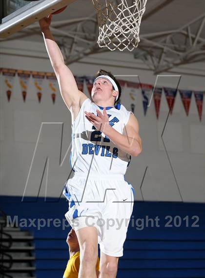 Thumbnail 1 in Wood vs. Davis (Les Curry Invitational) photogallery.