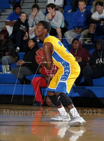 Thumbnail 1 in Wood vs. Davis (Les Curry Invitational) photogallery.