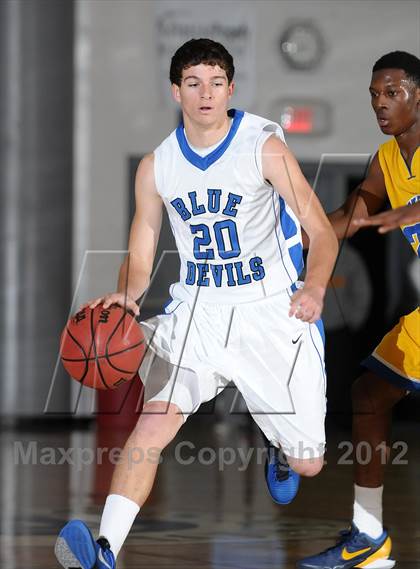 Thumbnail 2 in Wood vs. Davis (Les Curry Invitational) photogallery.