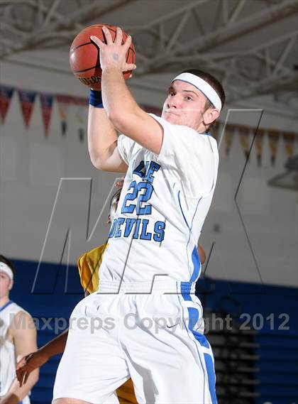 Thumbnail 2 in Wood vs. Davis (Les Curry Invitational) photogallery.