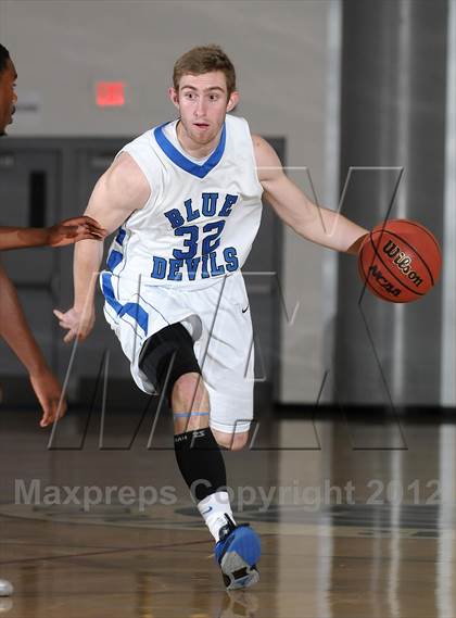 Thumbnail 2 in Wood vs. Davis (Les Curry Invitational) photogallery.