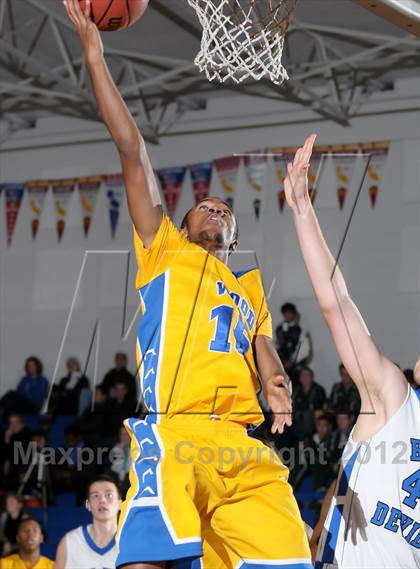 Thumbnail 1 in Wood vs. Davis (Les Curry Invitational) photogallery.