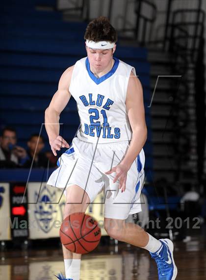 Thumbnail 3 in Wood vs. Davis (Les Curry Invitational) photogallery.