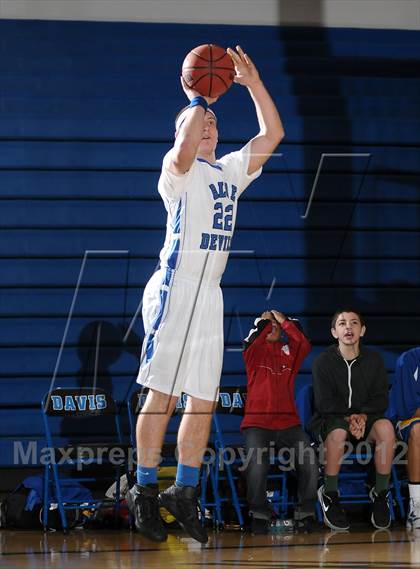 Thumbnail 3 in Wood vs. Davis (Les Curry Invitational) photogallery.