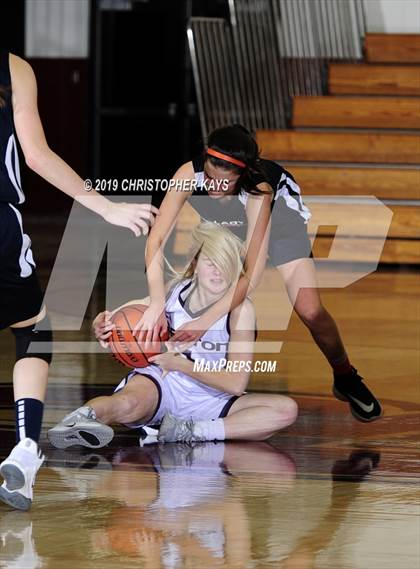 Thumbnail 1 in Gallatin County @ Benton photogallery.