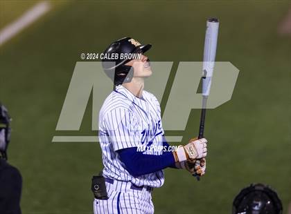 Thumbnail 2 in Lehi vs. Riverton (UHSAA 6A Bracket Play) photogallery.