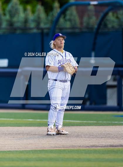 Thumbnail 2 in Lehi vs. Riverton (UHSAA 6A Bracket Play) photogallery.