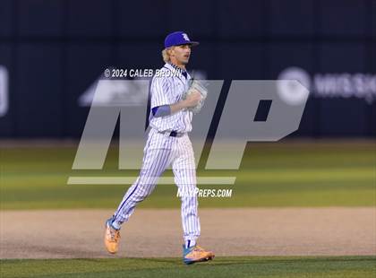 Thumbnail 2 in Lehi vs. Riverton (UHSAA 6A Bracket Play) photogallery.