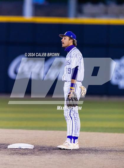 Thumbnail 2 in Lehi vs. Riverton (UHSAA 6A Bracket Play) photogallery.