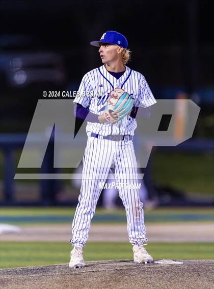 Thumbnail 1 in Lehi vs. Riverton (UHSAA 6A Bracket Play) photogallery.