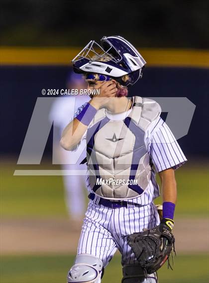 Thumbnail 2 in Lehi vs. Riverton (UHSAA 6A Bracket Play) photogallery.