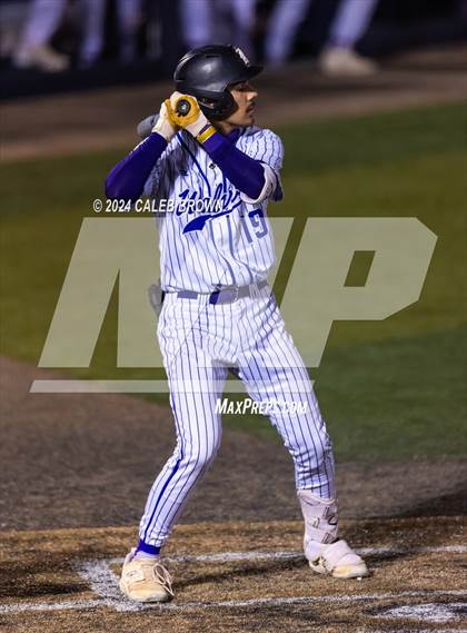 Thumbnail 2 in Lehi vs. Riverton (UHSAA 6A Bracket Play) photogallery.
