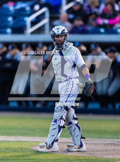Thumbnail 2 in Lehi vs. Riverton (UHSAA 6A Bracket Play) photogallery.