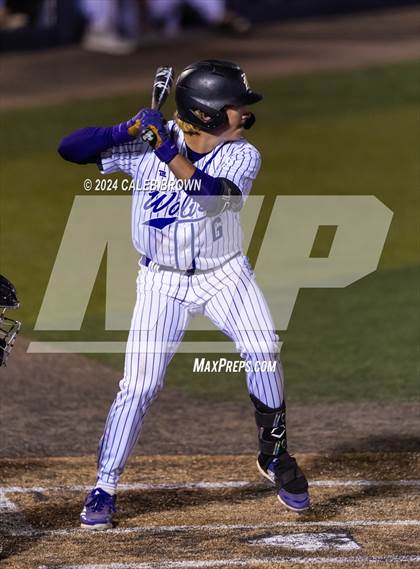 Thumbnail 2 in Lehi vs. Riverton (UHSAA 6A Bracket Play) photogallery.