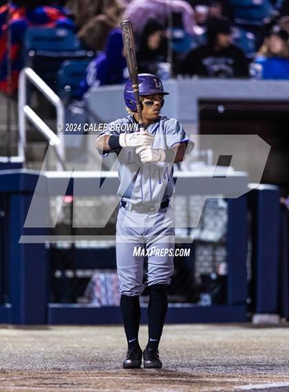 Thumbnail 2 in Lehi vs. Riverton (UHSAA 6A Bracket Play) photogallery.