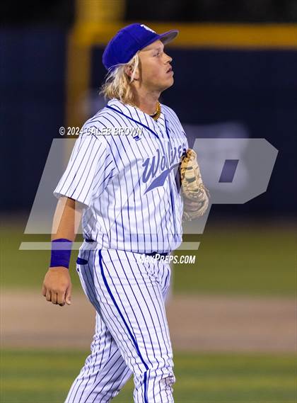Thumbnail 2 in Lehi vs. Riverton (UHSAA 6A Bracket Play) photogallery.